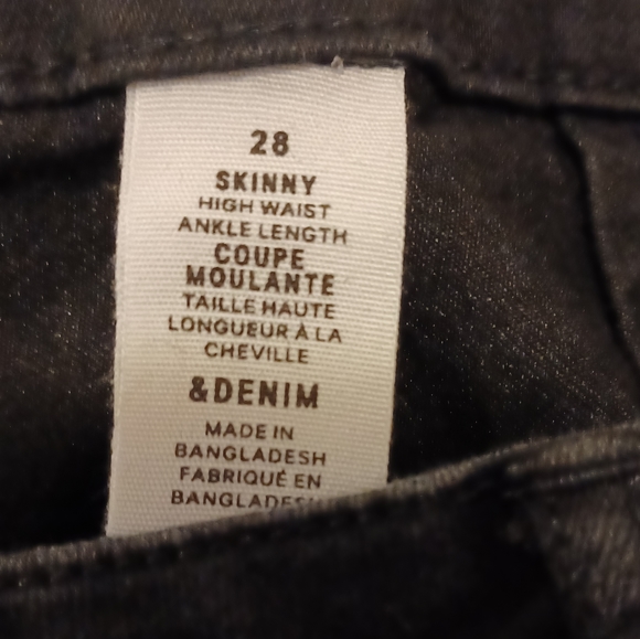 4/$60 Black Skinny Jeans - Size 28 - Picture 6 of 7